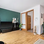 Apartment Prime Location - Free Parking, Ac *