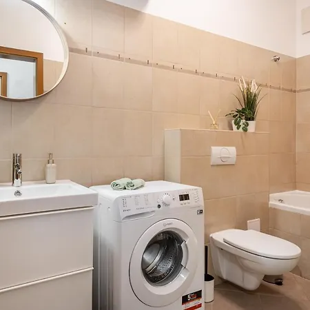 Prime Location - Free Parking, Ac Daire Budapeşte