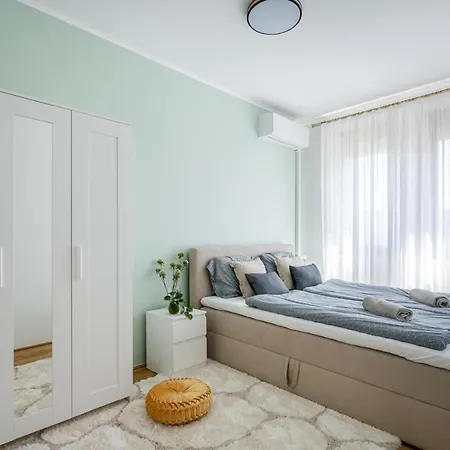 Prime Location - Free Parking, Ac Daire *