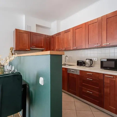 Prime Location - Free Parking, Ac *