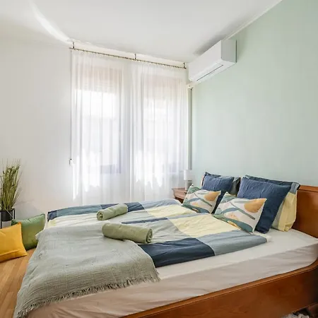 Prime Location - Free Parking, Ac Daire *